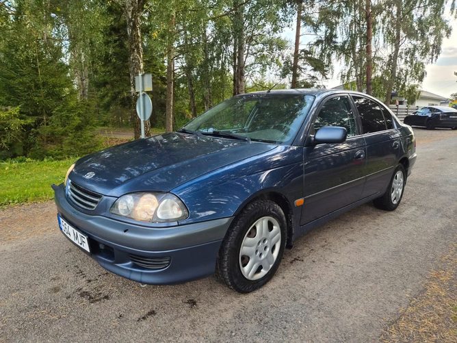 Toyota Avensis 2000