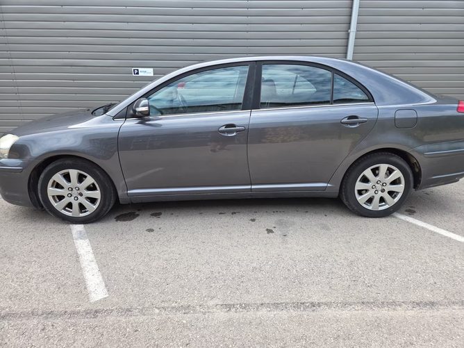 Toyota Avensis 2008