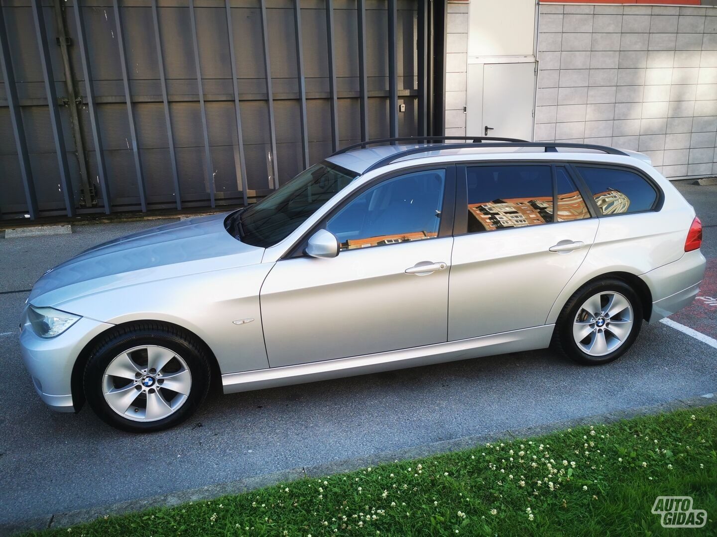 BMW 318 2009