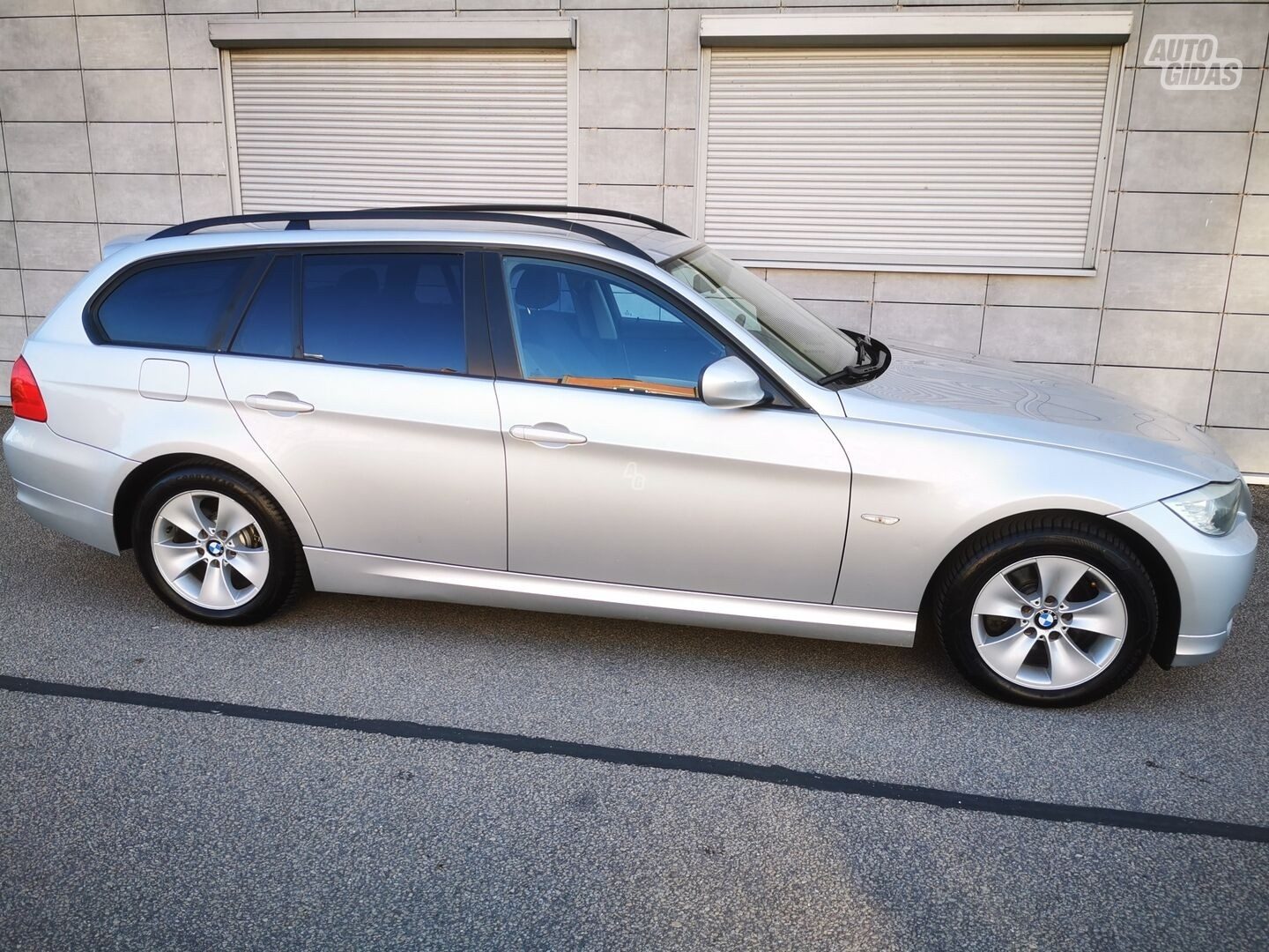 BMW 318 2009