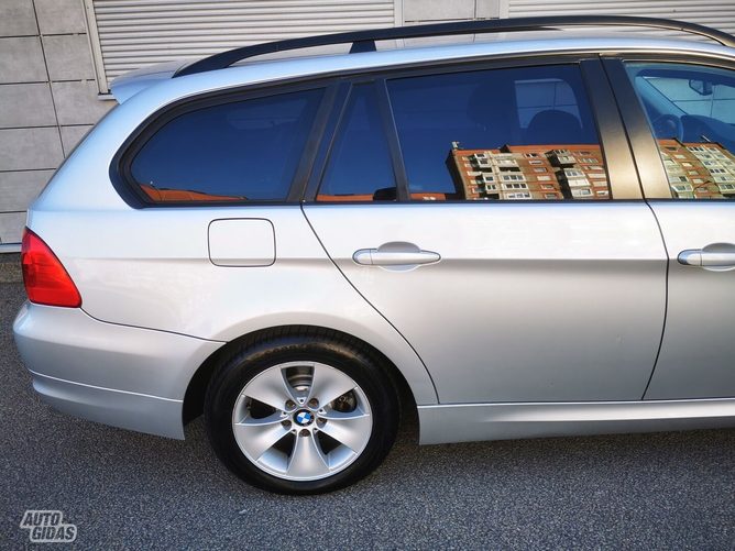 BMW 318 2009