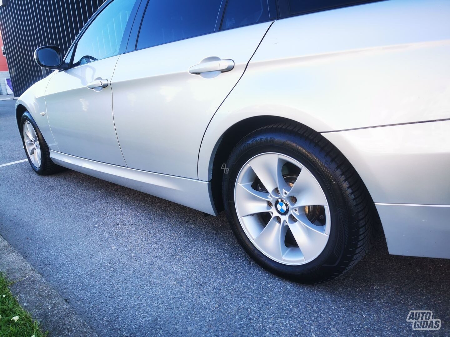 BMW 318 2009