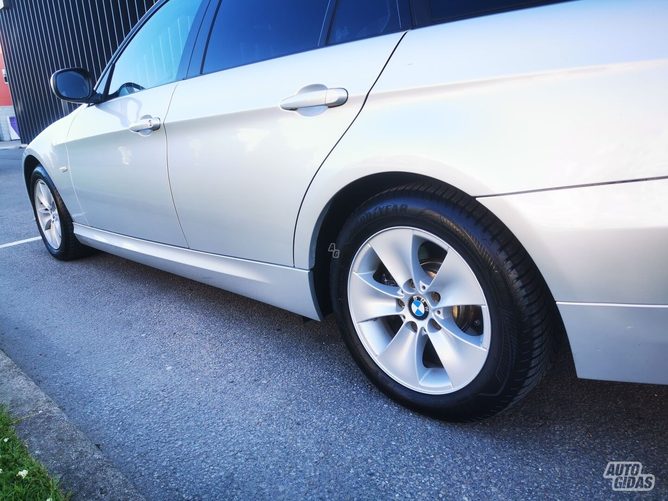 BMW 318 2009