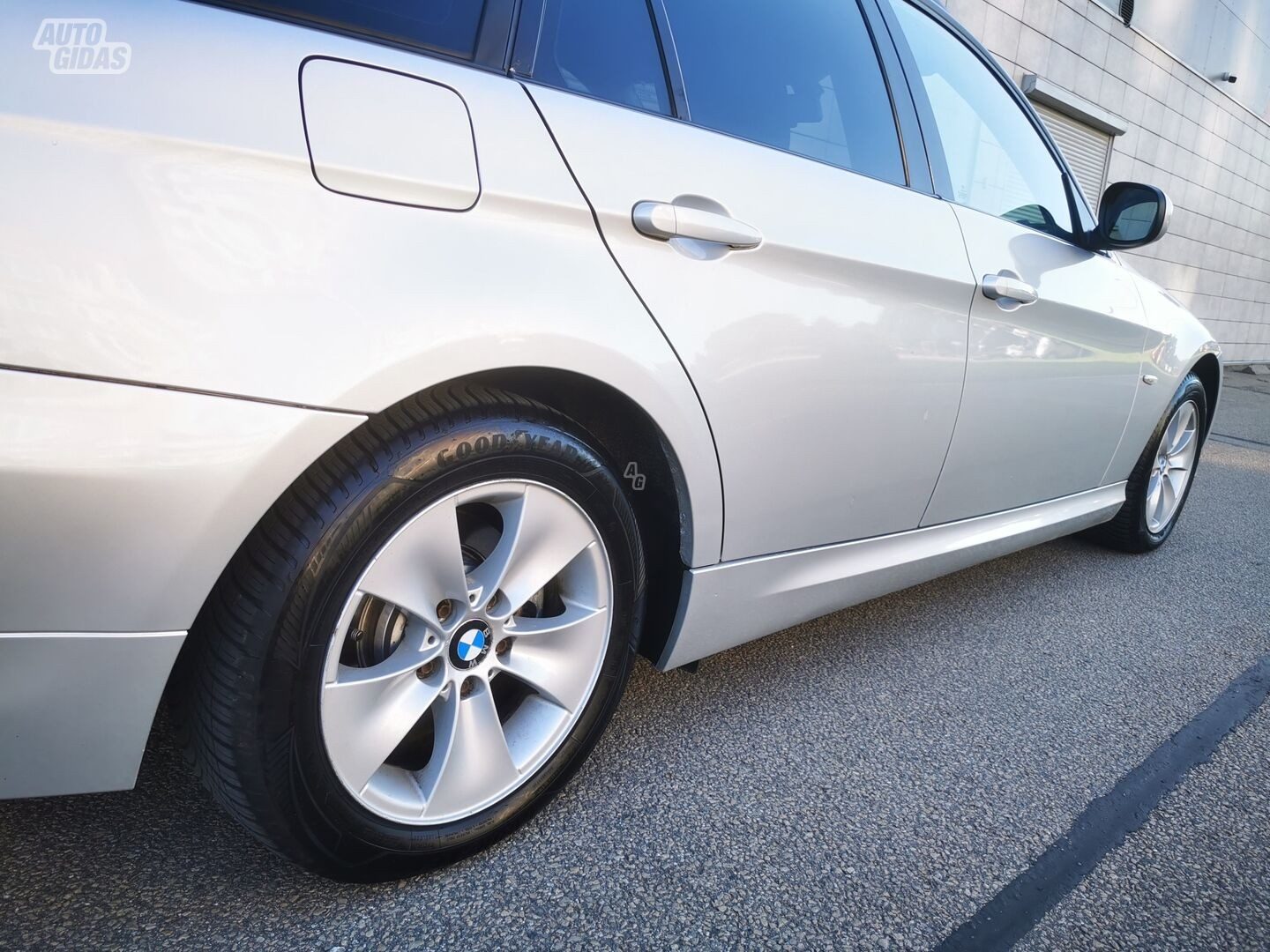 BMW 318 2009