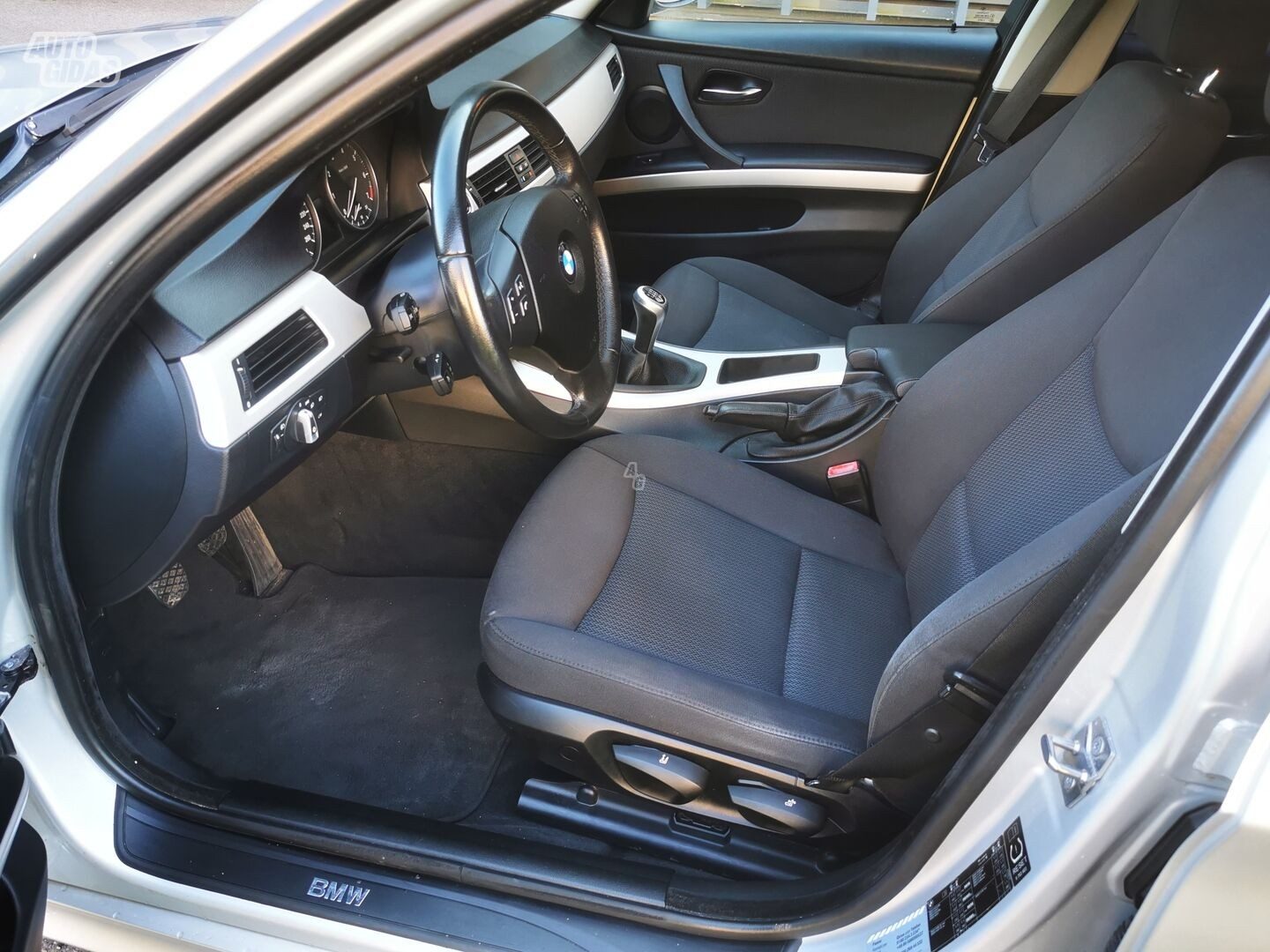 BMW 318 2009