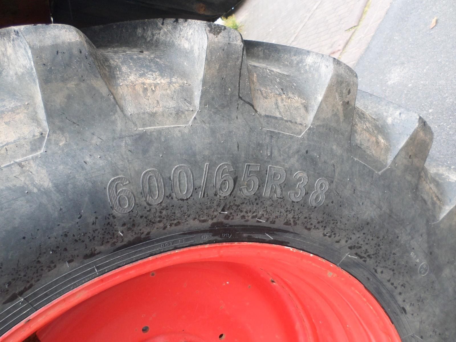 Fendt 412 Vario — Klima, priekinė hidraulika, prie