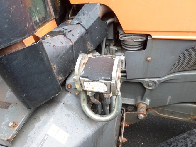Fendt 412 Vario — Klima, priekinė hidraulika, prie