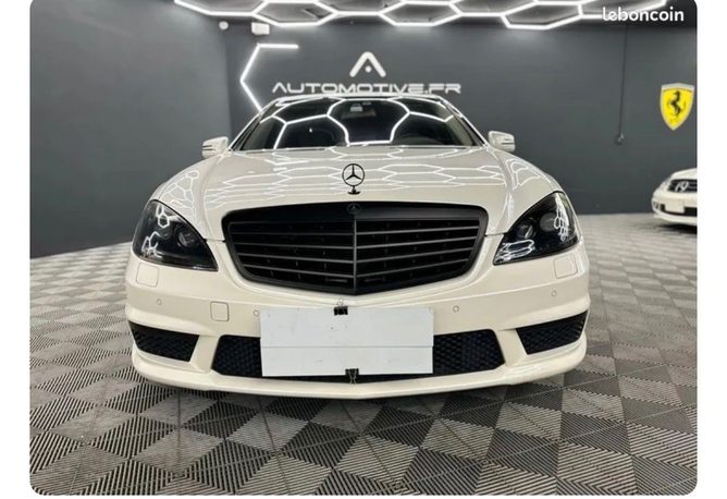 Mercedes-Benz S-Class 2010