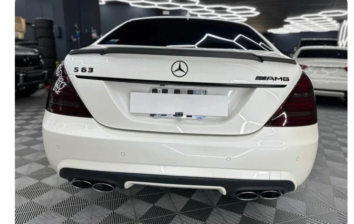 Mercedes-Benz S-Class 2010