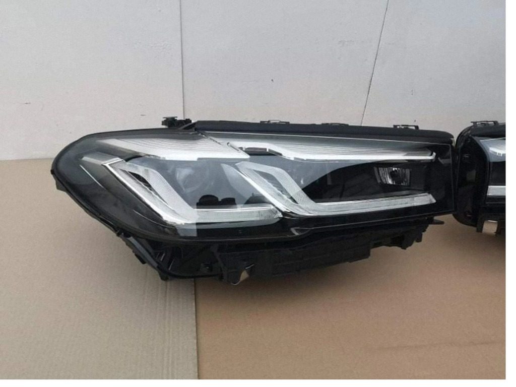 BMW 5 G30 G31 / M5 F90 LCI priekinių žibintų komplektas