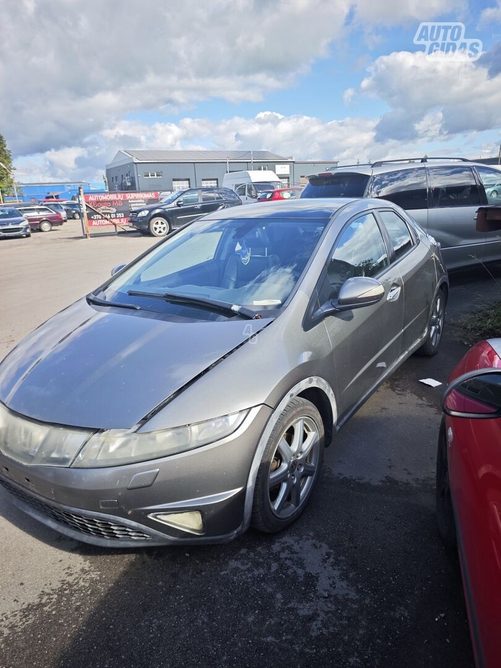 Honda Civic VIII 2006 priekinės kairės durys, pilkos