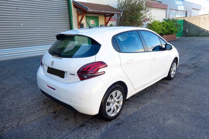 Peugeot 208 2017