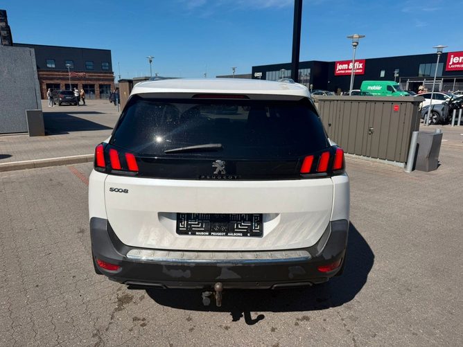 Peugeot 5008 2020