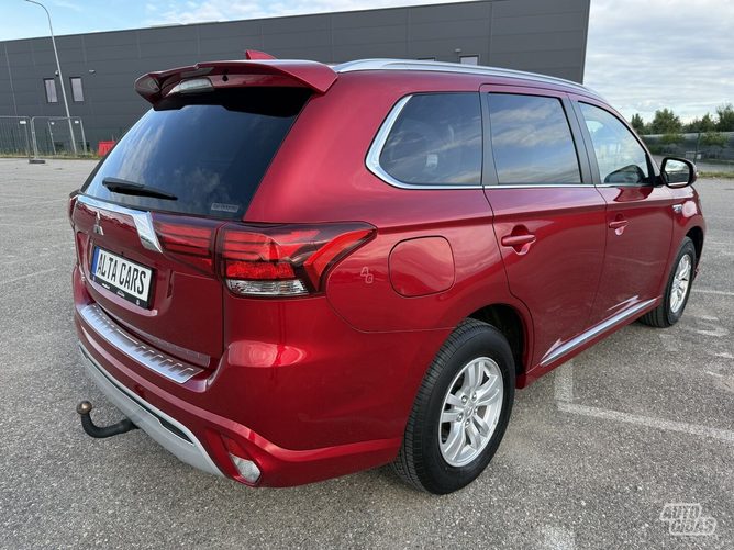Mitsubishi Outlander 2020