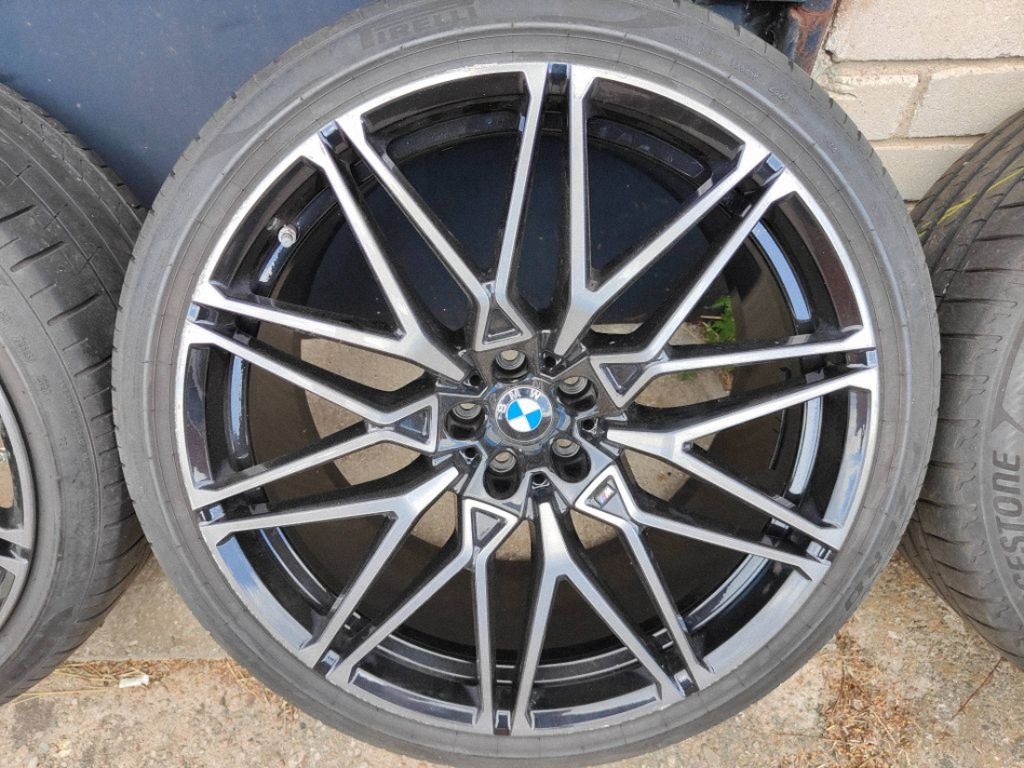 BMW X5M X6M Competition M818 R21 ratlankiai su padangomis