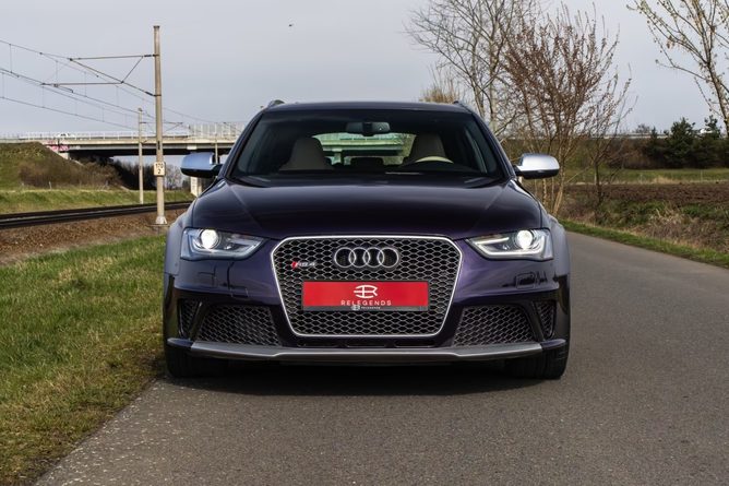 Audi RS4 2013