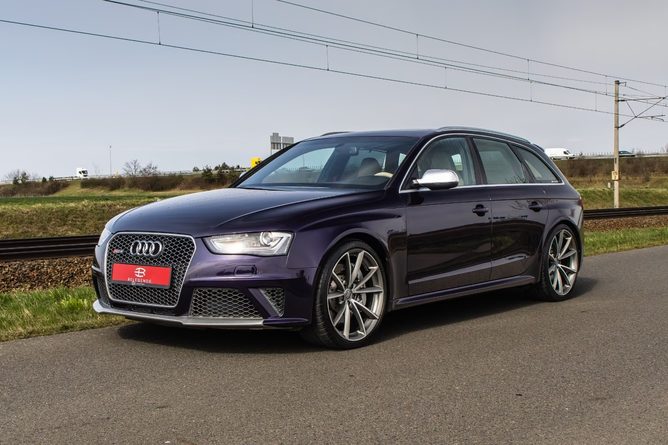Audi RS4 2013