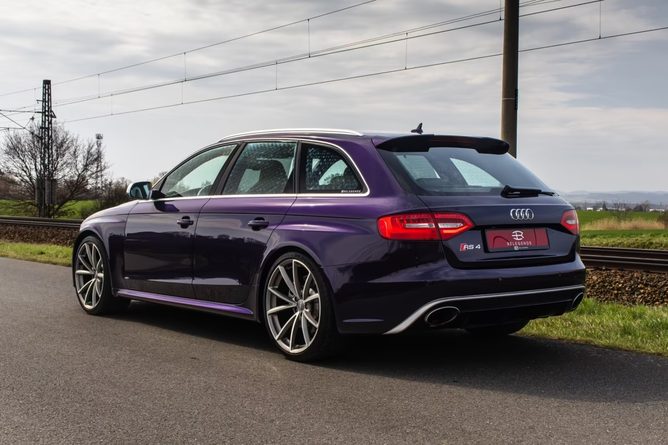 Audi RS4 2013