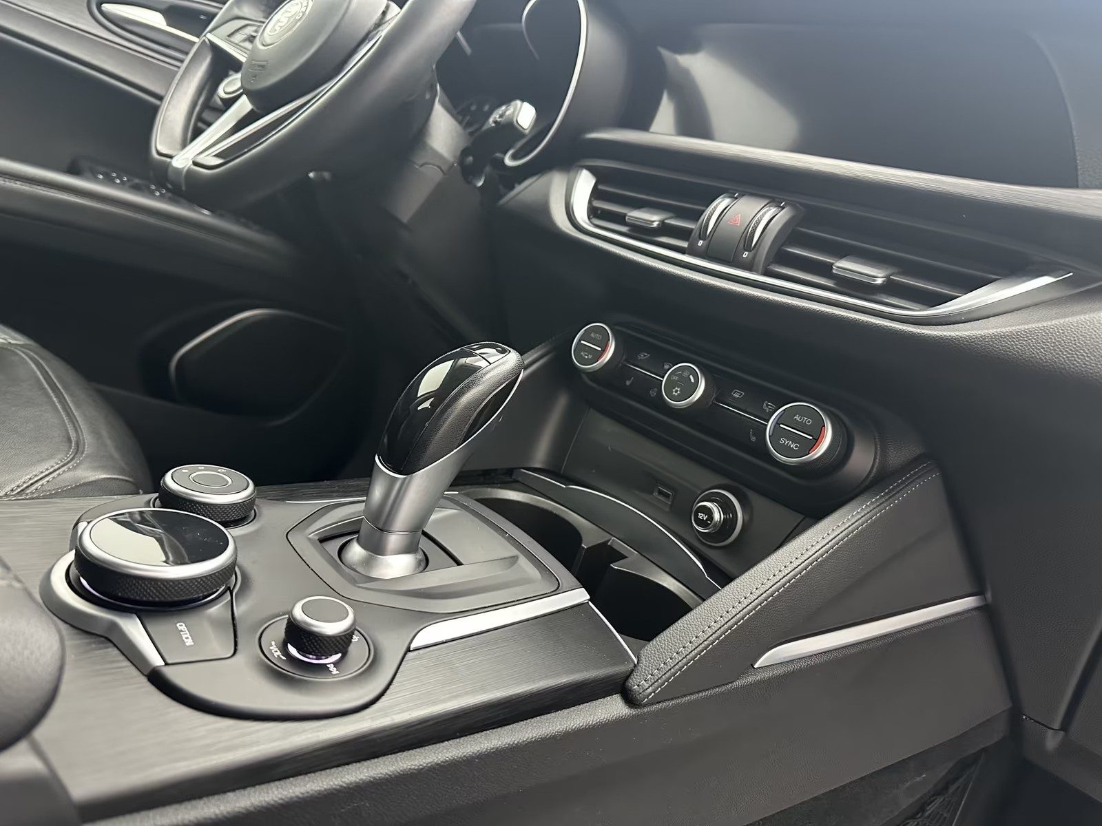 Alfa Romeo Stelvio 2017