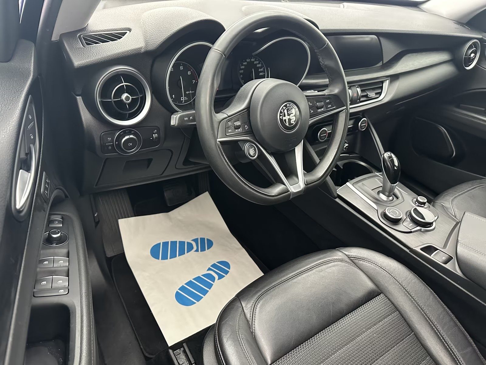 Alfa Romeo Stelvio 2017