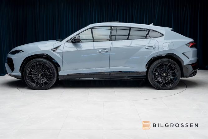 Lamborghini Urus 2026