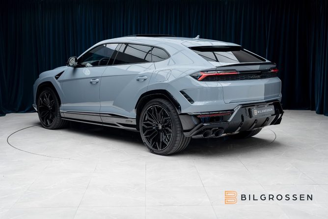 Lamborghini Urus 2026