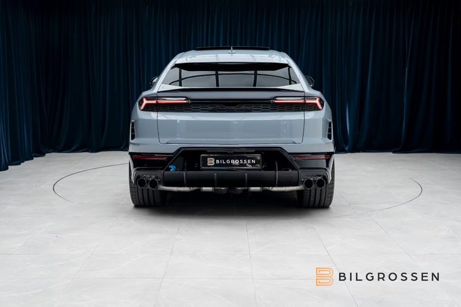 Lamborghini Urus 2026