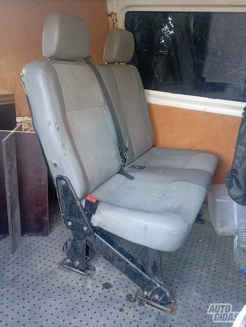 VW Transporter 2011