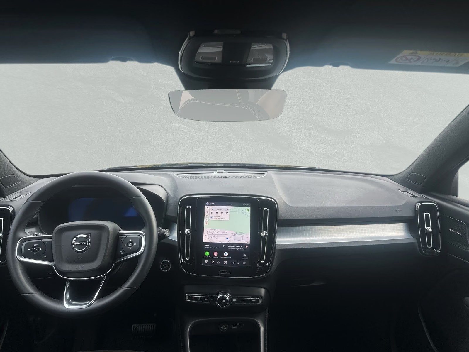 Volvo XC40 2025