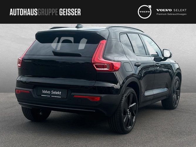 Volvo XC40 2025