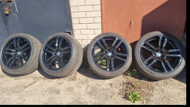 BMW X5M G05 F95 R21 ratlankiai su padangomis (4 vnt.)