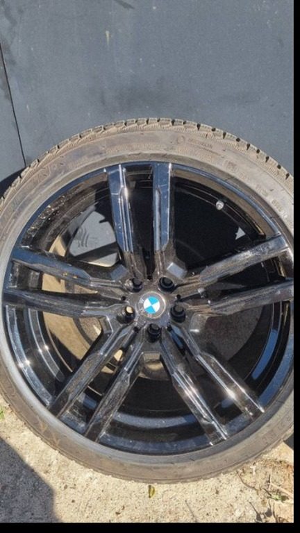 BMW X5M G05 F95 R21 ratlankiai su padangomis (4 vnt.)