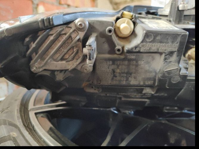 BMW 4 F32 F33 F36 LCI LED priekinis kairys zibintas (Valeo, US)