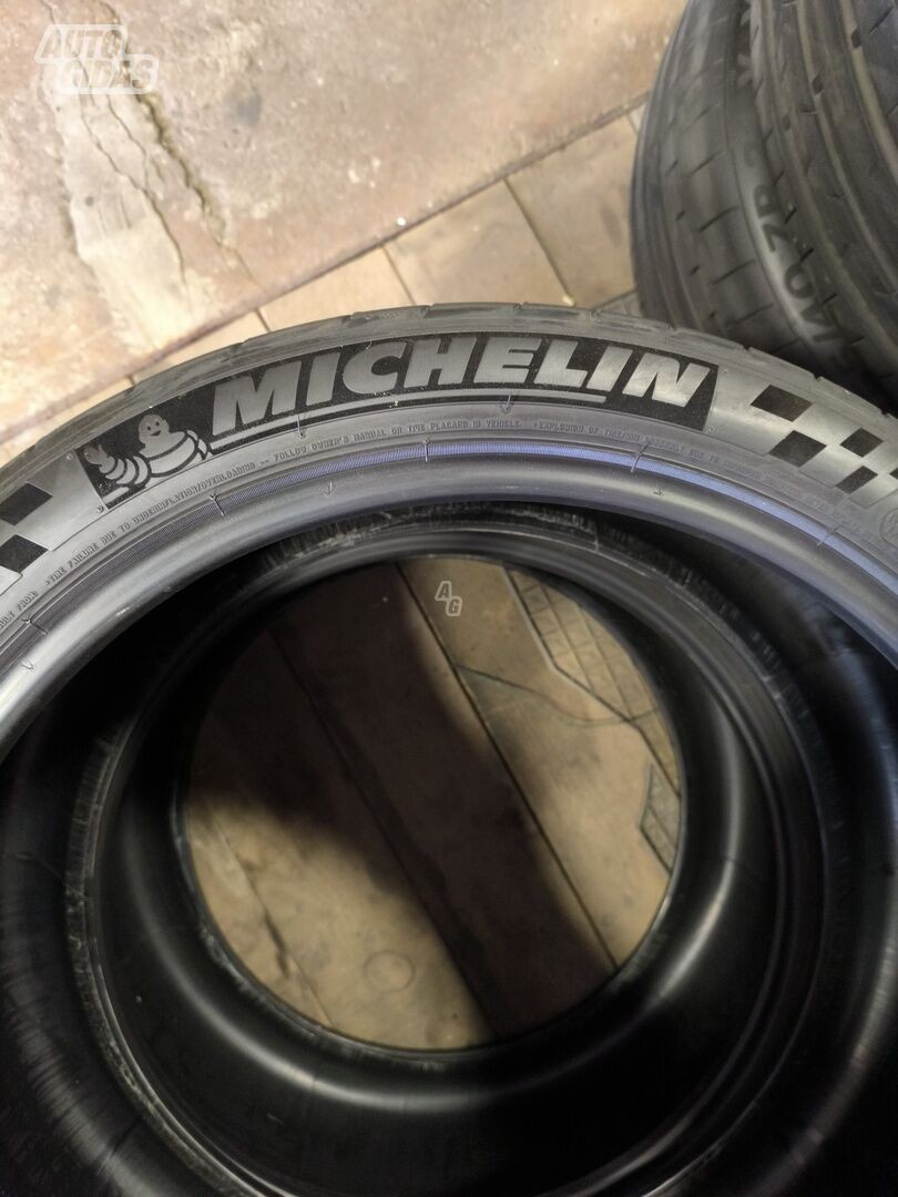 Michelin 215/65 16